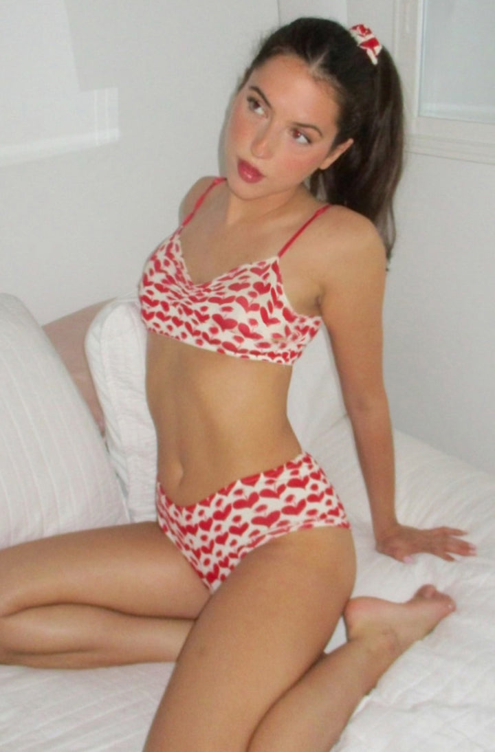 Run, Catch, Kiss Suki Set