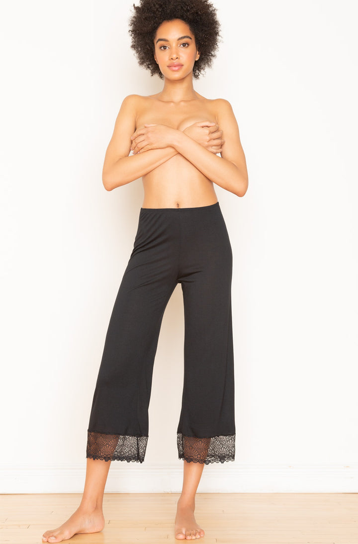 Venice Cropped Pants with Lace