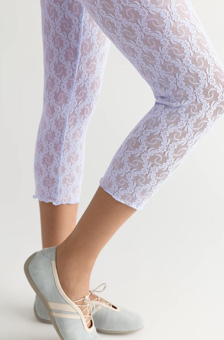Stretch Lace Capri