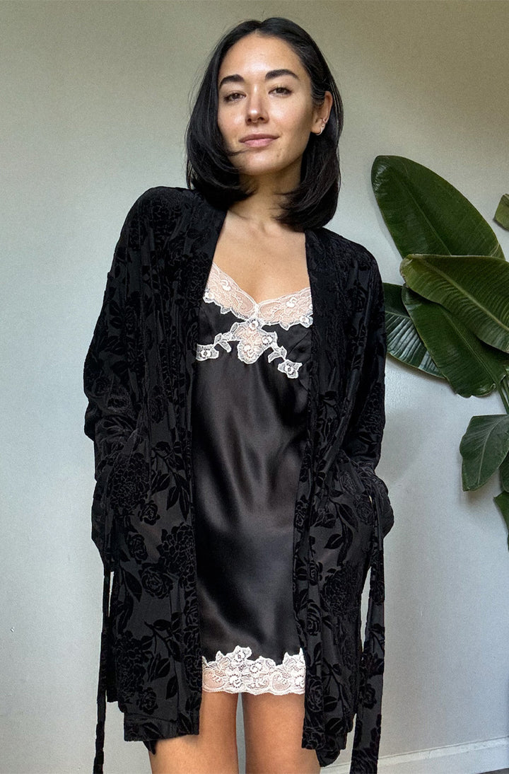 Bed of Roses Kimono